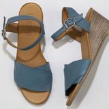 Bueno Shoes 01WQ8601 Kadın Dolgu Topuklu Sandalet