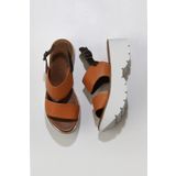 Bueno Shoes 01WU11400 Taba Deri Kadın Dolgu Topuklu Sandalet