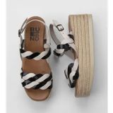 Bueno Shoes 01WU6119 Siyah Bej Parlak Deri Kadın Dolgu Topuklu Espadril Sandalet