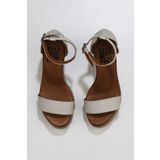 Bueno Shoes 01WU7200 Gri Deri Kadın Dolgu Topuklu Espadril Sandalet
