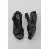 Bueno Shoes 01WY5701 Siyah Deri Kadın Dolgu Topuklu Sandalet