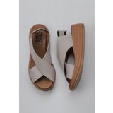 Bueno Shoes 01WY5703 Gri Deri Kadın Dolgu Topuklu Sandalet