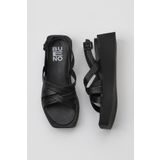 Bueno Shoes 01WY5904 Siyah Deri Kadın Dolgu Topuklu Sandalet