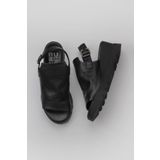 Bueno Shoes 01WY8603 Siyah Deri Kadın Dolgu Topuklu Sandalet
