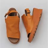 Bueno Shoes 01WY8603 Turuncu Deri Kadın Dolgu Topuklu Sandalet