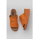 Bueno Shoes 01WY8605 Turuncu Deri Kadın Dolgu Topuklu Terlik
