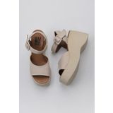 Bueno Shoes 01WY9009 Krem Deri Kadın Dolgu Topuklu Ayakkabı