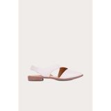 Bueno Shoes Gri Deri Kadın Düz Sandalet Rahat Kullanım İçin Şık Tasarım