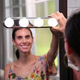 Buffer Pilli Vantuzlu Taşınabilir 4 Led Ampul Kablosuz Parlak Banyo Stüdyo Makyaj Aynası Işığı