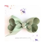 Butik Kurdele Fiyonk Saçsız Bebek Tokası 8 cm - Seyrek saçlı bebeklere özel saçtan düşmeyen toka (Adaçayı Yeşili, Tekli)