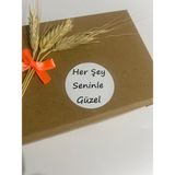 Butik Sosyetik Herşey Seninle Güzel Siyah Yazılı Yuvarlak Yapışkanlı Etiket 5 x 5 cm 100 Adet