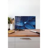 Büyük Mavi Çiçek Cam Kesme Tahtası, Silikon Ayaklı, Isıya Kırılmaya Dayanıklı, Sunum Kesim Tablası - 23 x 35 cm