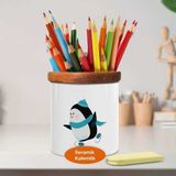 Buz Pateni Yapan Mutlu Penguen Ahşap Seramik Kalemlik-92 - Renkli