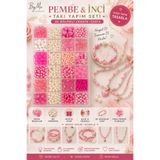 By MO Accessories Çocuklar İçin Pembe Boncuklar ve Figürlerle İnci Boncukla Takı Bileklik Kolye Yapma Tasarım Seti