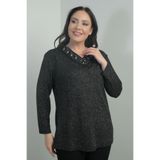 By Saygı İnci-Taş Detaylı V Yaka Likralı Simli Büyük Beden Bluz, S-25Y0520006
