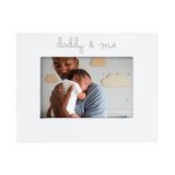 C.R. Gibson "Mommy and Me" ve "Daddy and Me" Bebek Fotoğraf Çerçevesi Seti 2 Parça, 9" x 7"
