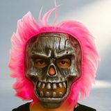 Cadılar Bayramı İçin Pembe Saçlı İskelet Maske