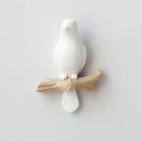 caju art & decoration Dekoratif Tekli Modern Duvar Askılık Dal Üstünde Kuş Duvar Dekor Askı Beyaz