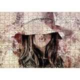 Cakapuzzle Mektup Zeminde Gizemli Şapkalı Genç Kız 120 Parça Ahşap Puzzle