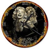 Cakasaat Eski Zeminde Marilyn Monroe Sessiz Duvar Saati