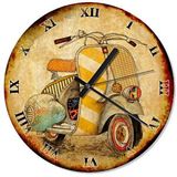Cakasaat Eski Zeminde Sarı Vespa Motorsiklet Duvar Saati
