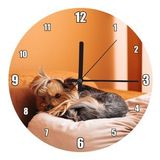 Cakatablo Minder Üzerinde Kıvrılan Kahverengi Köpek Duvar Saati