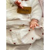 Caline Baby 2 Kat Nakışlı Müslin Battaniye Kiraz Desen Kırmızı - 110x110 cm | Nefes alabilen malzeme