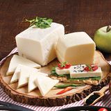 Calmio 1 kg Tam Yağlı Beyaz Peynir
