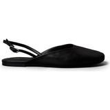 Calvin Klein %100 Koyun Derisi Siyah Kadın Babet HW0HW02852BEH