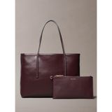 Calvin Klein Kadın Tote Çanta LV04F3267G Koyu Kahve Renkli Şık Görünüm ve Trend Tasarım