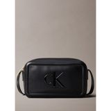 Calvin Klein Siyah Kadın Çapraz Çanta Ergonomik Tasarım ile Şık Görünüm Sunuyor LV04F3220G
