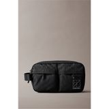 Calvin Klein Utility Emblem Dopp Erkek El Çantası Siyah