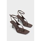 Capone Outfitters Suzie Kadın Parmak Arası Sandalet - Kahve