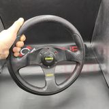 Carlone Momo Spor Yarış Direksiyonu-Ofsetsiz-Noktalı ve Kaymaz Desenli Deri 30CM - Siyah