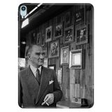 Cekuonline Apple iPad Air 13" (2024) ile Uyumlu Desenli Silikon Kılıf, Atatürk Portresi, Çok Renkli avonm-v-cvr456979