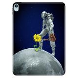 Cekuonline Apple iPad Air M2 11" 6.Nesil MUWC3TU/A ile Uyumlu Kılıf, Desenli Silikon, Astronot PopArt, Çok Renkli avonm-v-cvr457182
