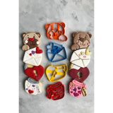 CESTOPİENO Kalpli Hamur Şekillendirici Set, 8x8 cm, Turuncu Ayı, Mavi Zarf, Sarı Kilit, Kırmızı Kavanoz