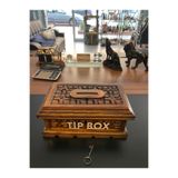 Ceviz İşlemeli Kilitli Tip Box Bahşiş Kutusu, 24 cm Genişlik, Kadife Döşemeli