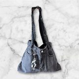 Charm Detaylı Denim Omuz Çantası - Gri