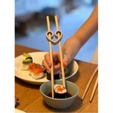 Chopstick Helper - Pratik Çubuk Tutucu Aparat | Yeni Başlayanlar ve Çocuklar İçin Çin Çubuğu Eğitici Seti | Kaymaz, Ergonomik ve Tekrar Kullanılabilir 4 adet (gri)