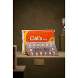 CIALIS28'LI 5mg Orjınal 1 Kutu 28 Tabletsertlestırıçî_hap Erkeklere Özel Performâns_yükseltici4 Kuvvêt_arttırıci9 Uzun Sürmeye Destek GECIKTIRICI9_GIZLIPAKETLEME_CIALIS5MG