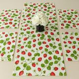 Çilek Desenli Masa Runner 40X150 cm ve Amerikan Servis Seti (4 Kişilik) - Çok Renkli - 40 x 150 cm