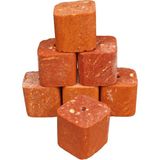 Çilekli Köşeli Delikli Mısır Küspesi 1kg - Kırmızı