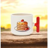 Çilekli Pancake Tasarımlı Kırmızı T Kulplu Seramik Baskılı Kupa Bardak 250 ml - 010 - Beyaz