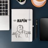 Çılgıntrend Unutmayın Ki Bana Hiçbir Şey Olmaz Yazılı Sevimli Karakter Tasarım Defter - Beyaz - 23 x 13 - not defteri