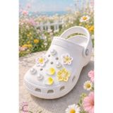Cinderella 9'lu Beyaz Sarı Kiraz Çiçeği Taç Yapraklı İncili Terlik Süsü Seti Jibbitz - Cross Pin Crocks Charmı
