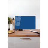 Çivit Mavisi Rengi Cam Kesme Tahtası, Silikon Ayaklı, Isıya Kırılmaya Dayanıklı Sunum Kesim Tablası - 23 x 35 cm
