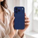 Çizgili Silikon iPhone Kılıfı – Valiz Tarzı Kabartmalı, Kamera Korumalı, Kaymaz İnce Kılıf (Lacivert), iPhone 17