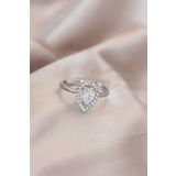 Clariss BYK2072 Ayarlamalı Silver Renk Metal Zirkon ve Kristal Taşlı Damla Model Yüzük