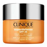 Clinique 30 ml Superdefense SPF25 Yaşlanma Karşıtı Nemlendirici